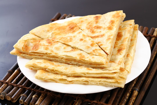 烙饼的艺术 从面粉到金黄酥脆的完美变身